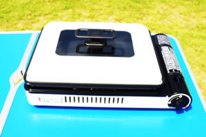 アウトドアにおすすめのプレート付きカセットコンロ♪バーベキューも楽々！